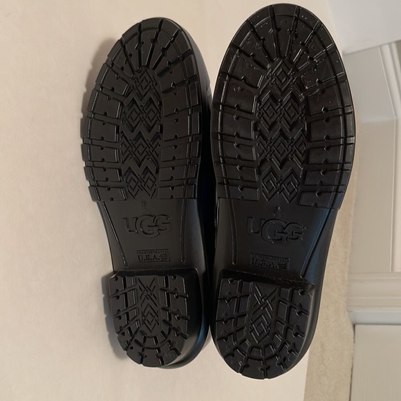 Women’s UGG Rain Boots/Galoshes - Picture 5 of 5